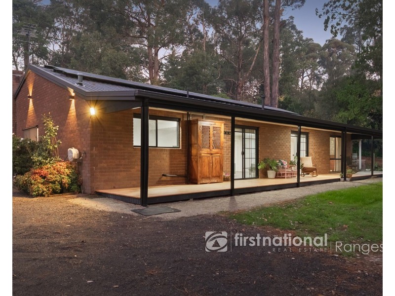 6 MacKenzie Street, Cockatoo VIC 3781