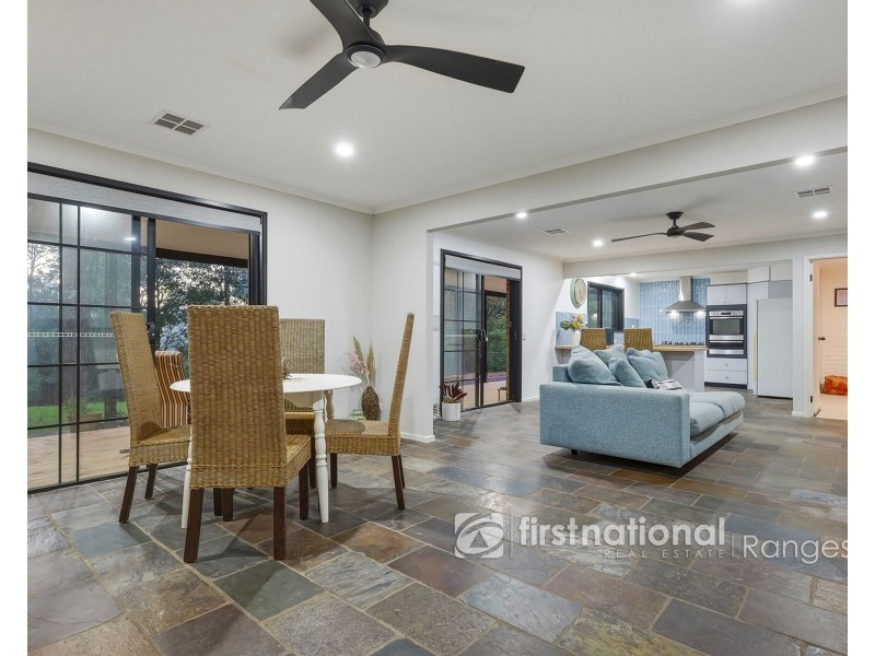 6 MacKenzie Street, Cockatoo VIC 3781