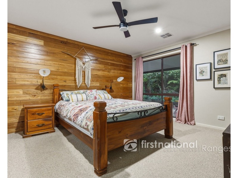 6 MacKenzie Street, Cockatoo VIC 3781