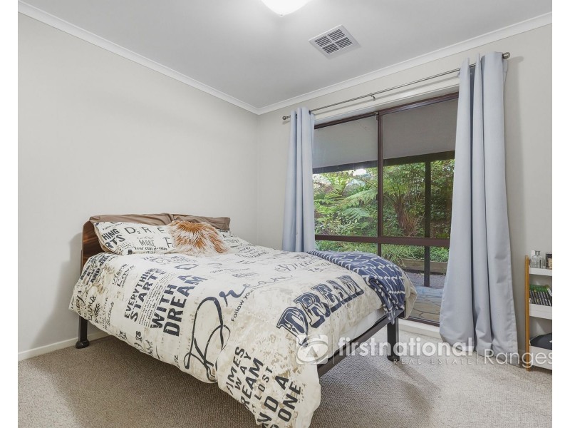 6 MacKenzie Street, Cockatoo VIC 3781
