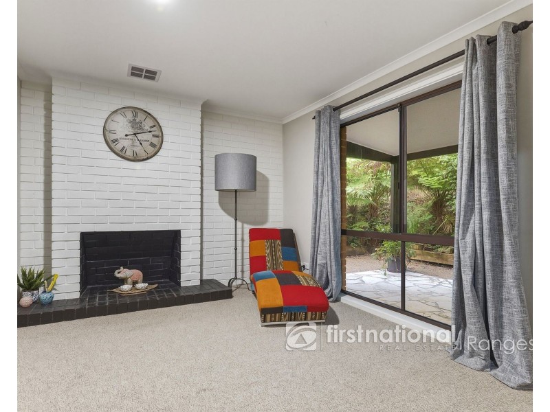 6 MacKenzie Street, Cockatoo VIC 3781