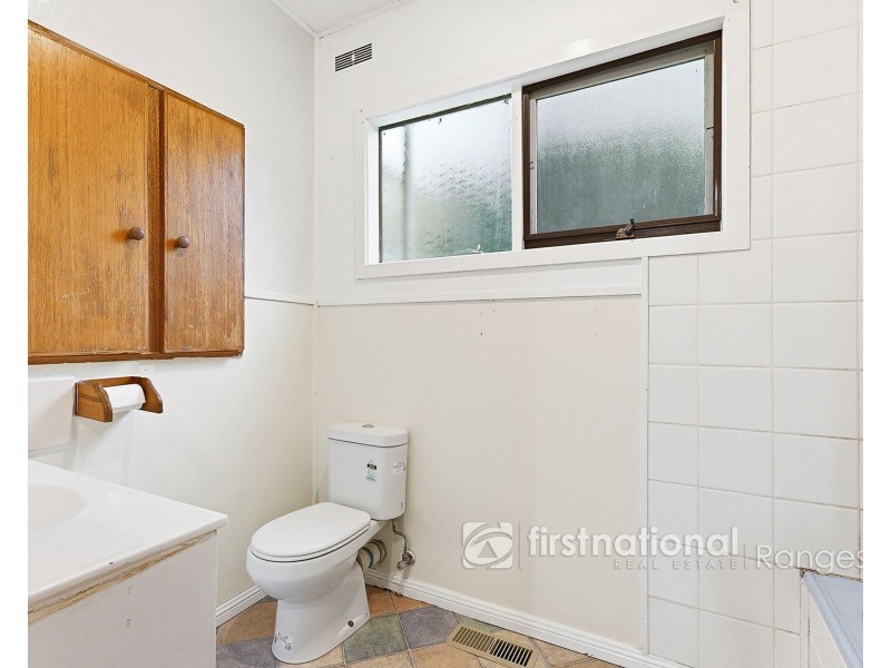 37 Charman Avenue, Emerald VIC 3782