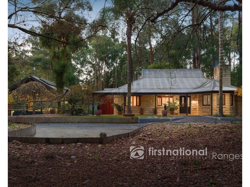 5 Doonaha Road, Cockatoo VIC 3781