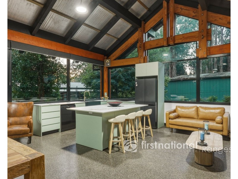 5 Doonaha Road, Cockatoo VIC 3781