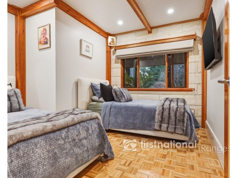 5 Doonaha Road, Cockatoo VIC 3781