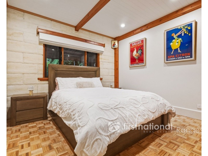5 Doonaha Road, Cockatoo VIC 3781