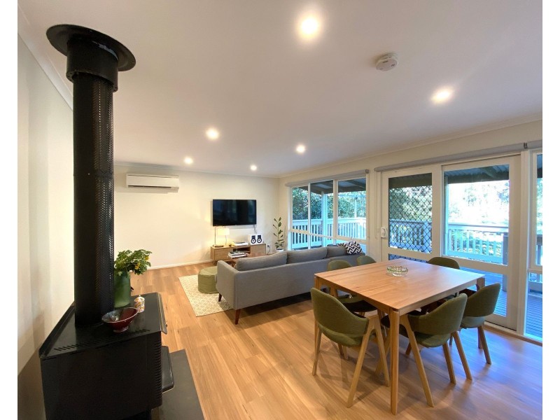 49 Caroline Avenue, Cockatoo VIC 3781