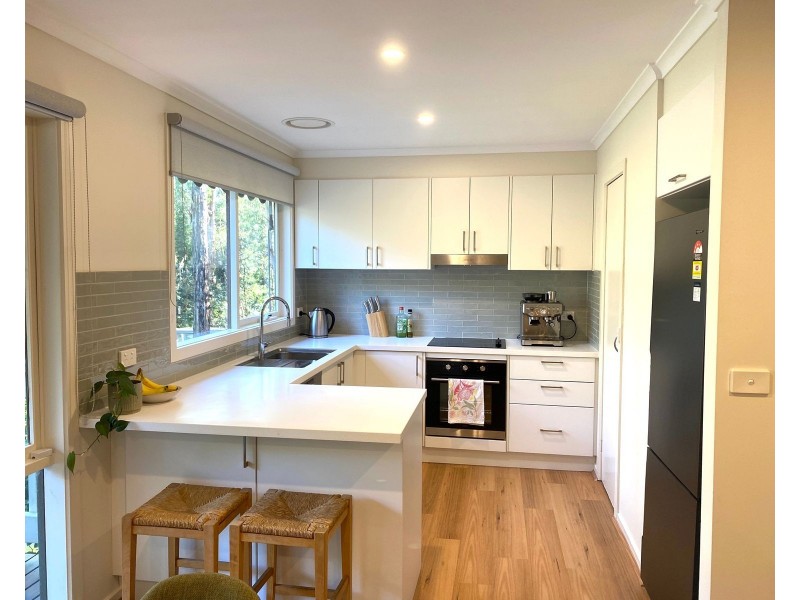 49 Caroline Avenue, Cockatoo VIC 3781