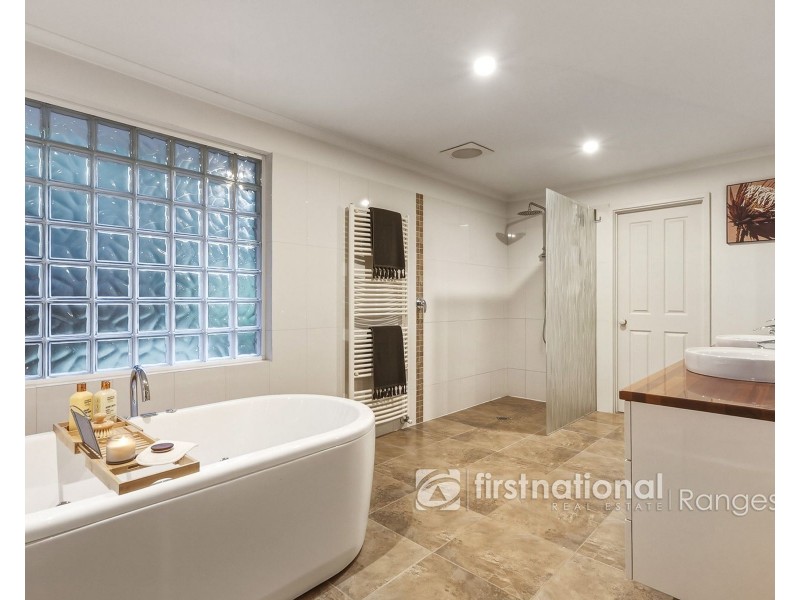 6 Durban Road, Emerald VIC 3782