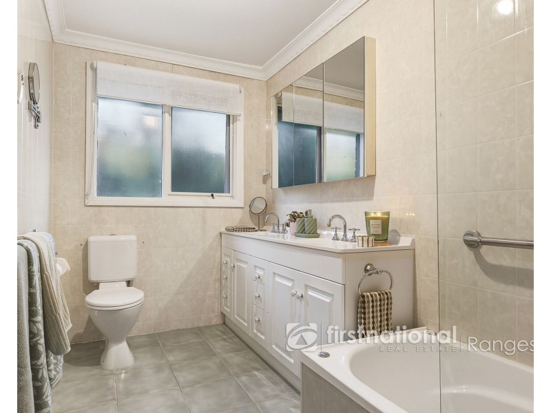 18 Royal Street, Upper Ferntree Gully VIC 3156