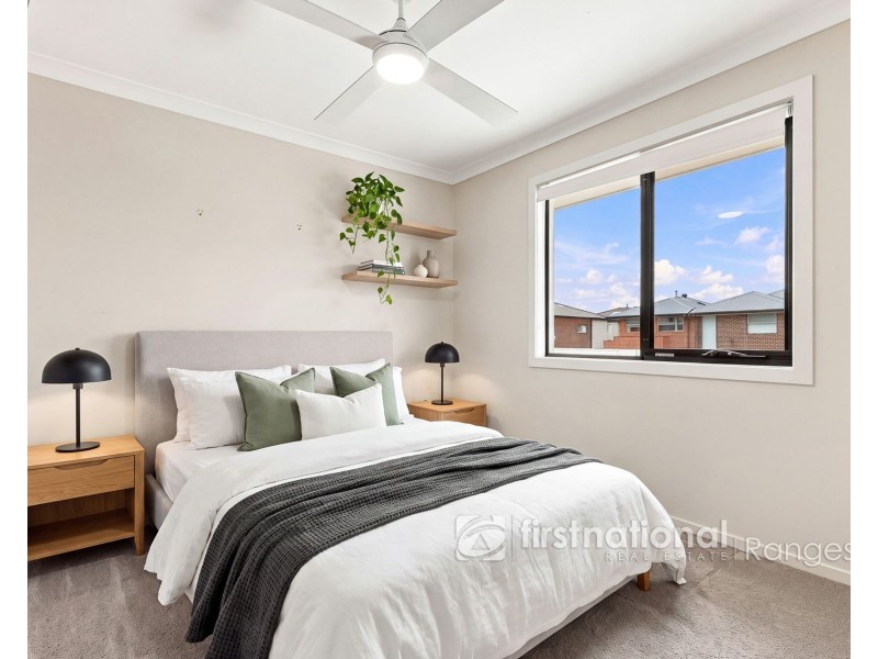 27 Kosciuszko Circuit, Clyde VIC 3978