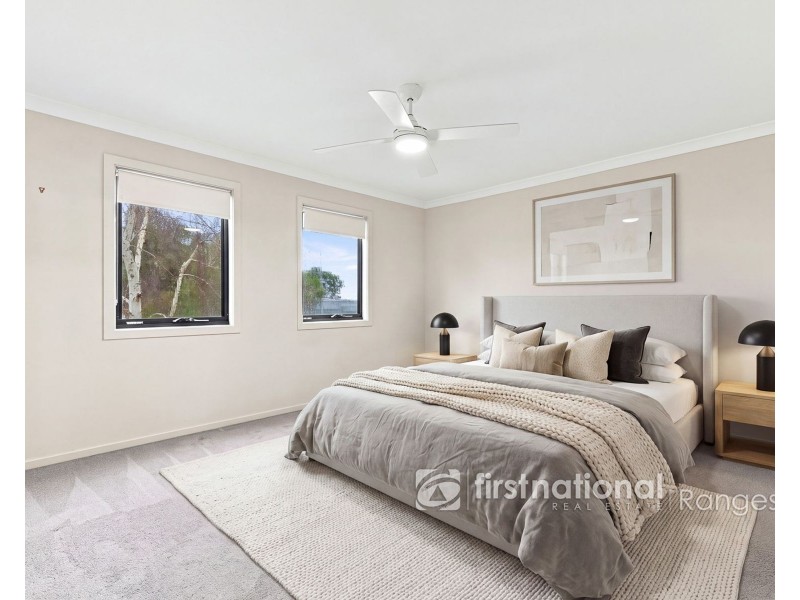 27 Kosciuszko Circuit, Clyde VIC 3978