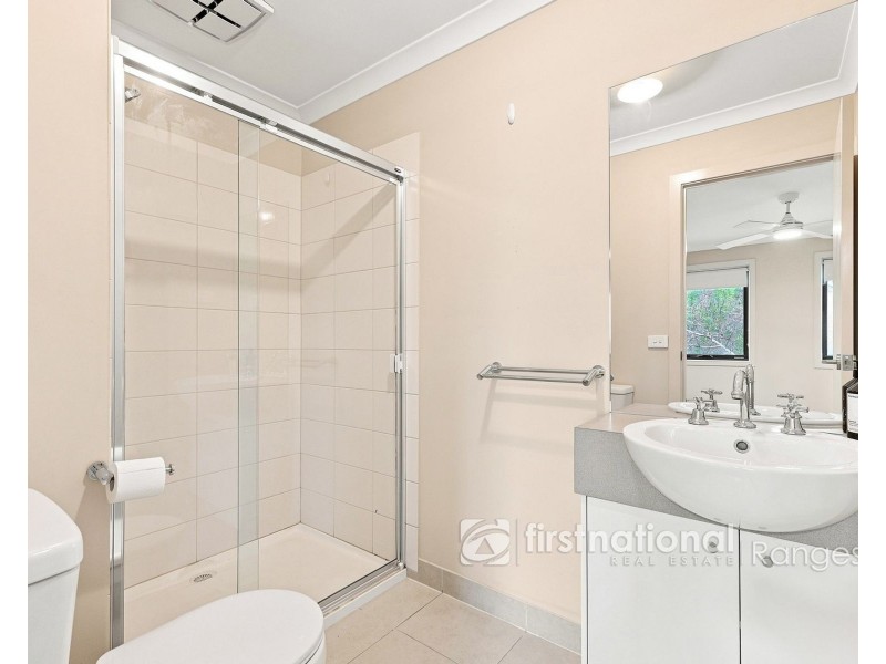 27 Kosciuszko Circuit, Clyde VIC 3978