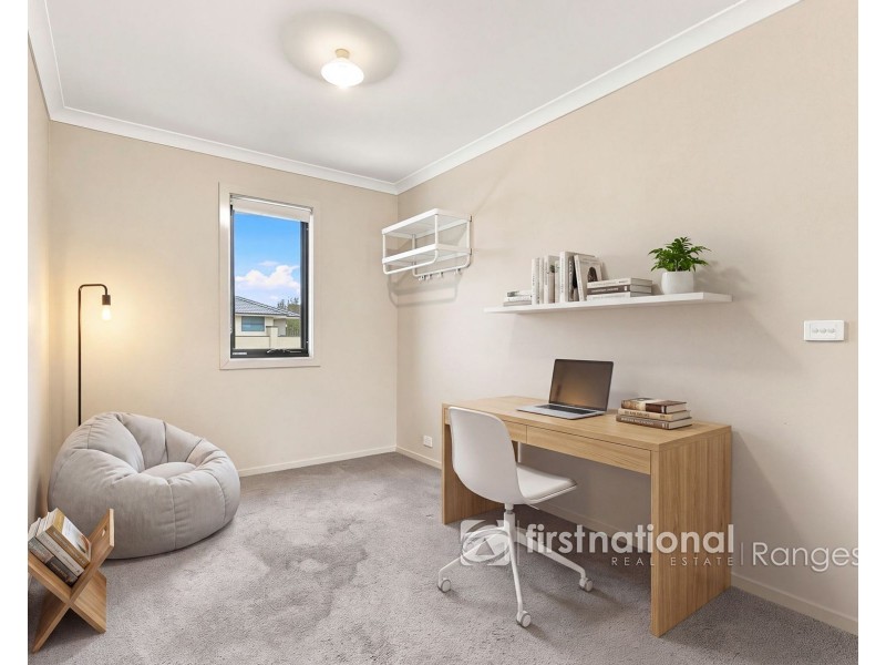 27 Kosciuszko Circuit, Clyde VIC 3978