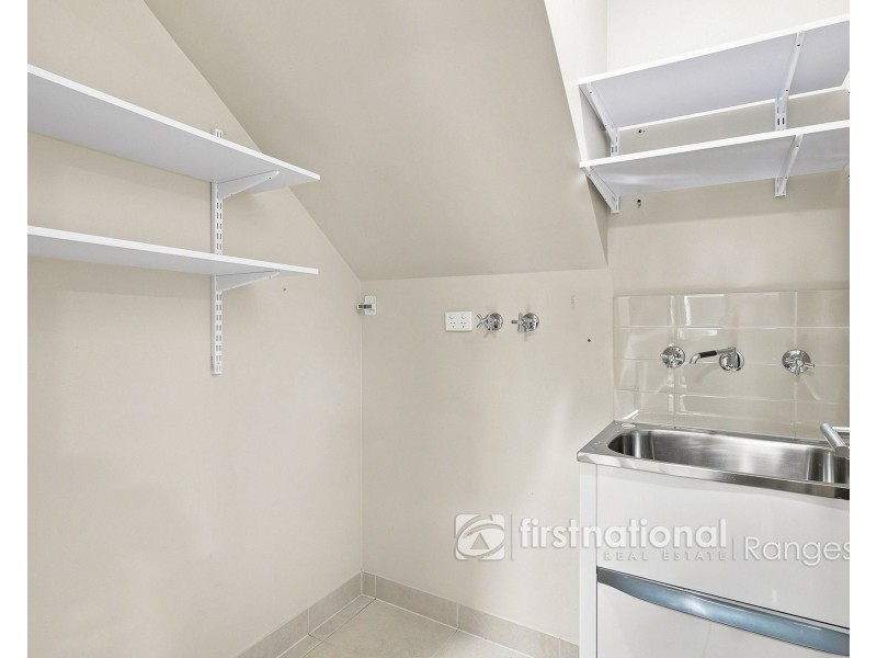 27 Kosciuszko Circuit, Clyde VIC 3978