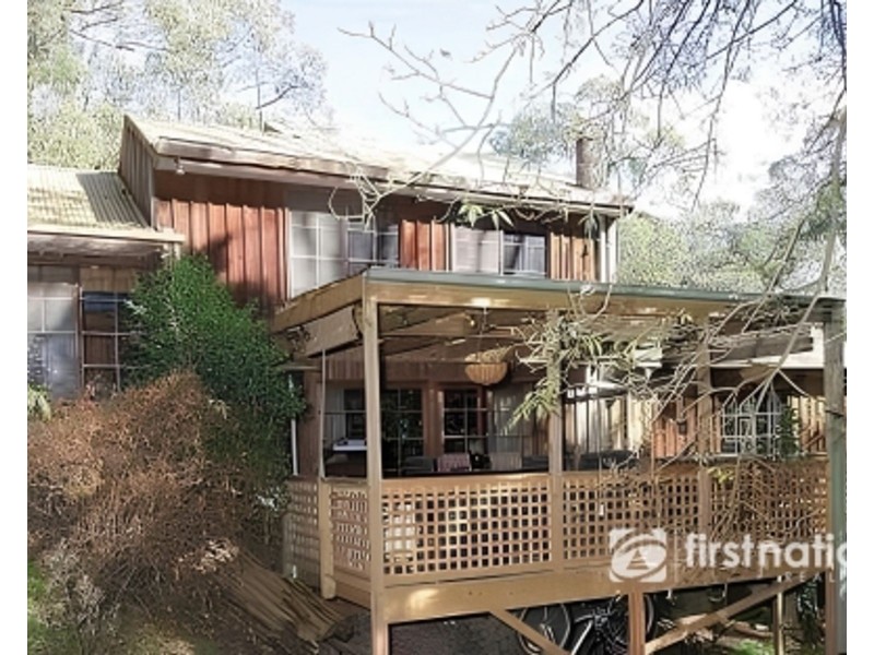 5 Johns Road, Selby VIC 3159