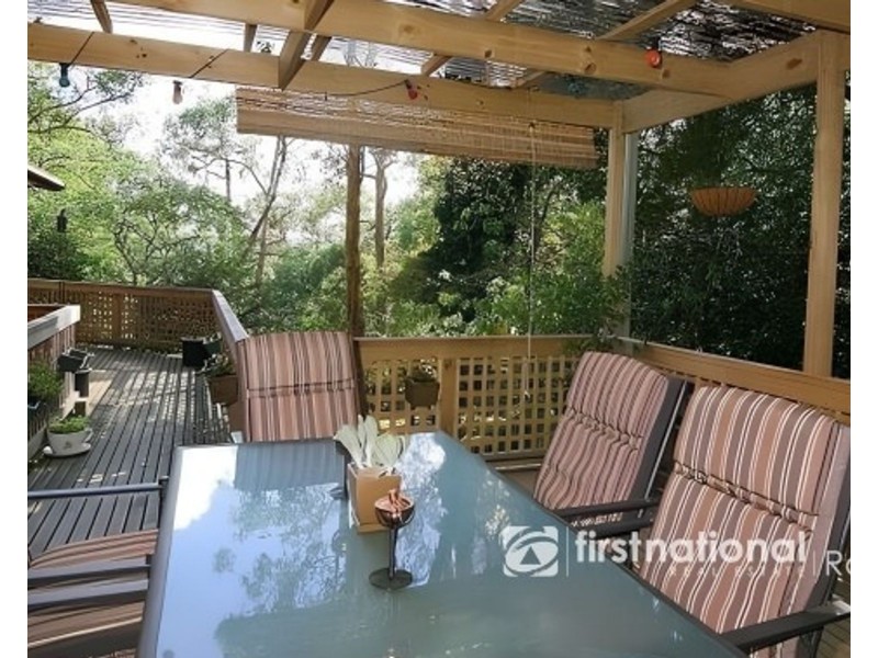5 Johns Road, Selby VIC 3159