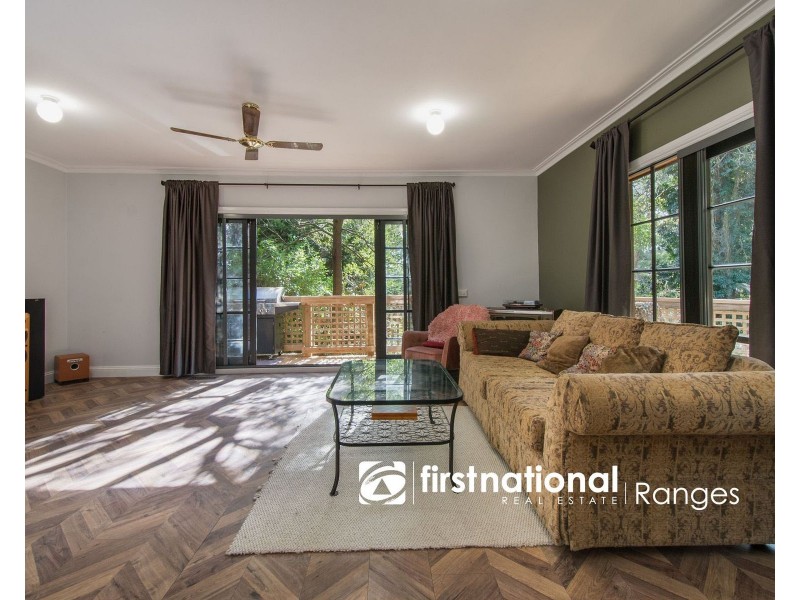 5 Johns Road, Selby VIC 3159