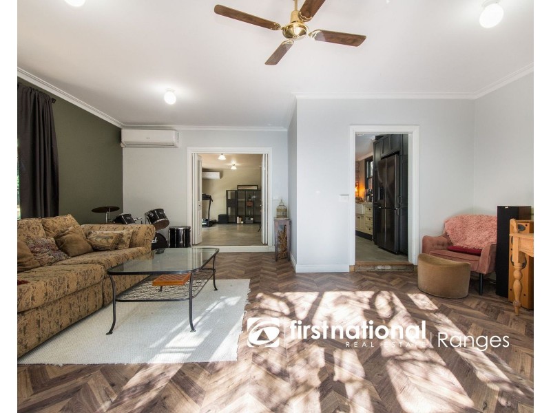 5 Johns Road, Selby VIC 3159