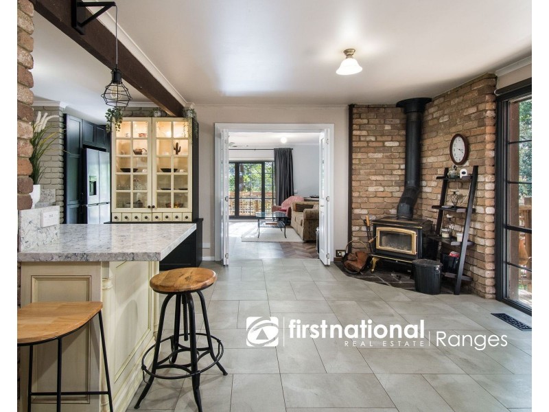 5 Johns Road, Selby VIC 3159