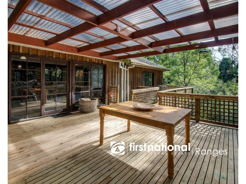 5 Johns Road, Selby VIC 3159