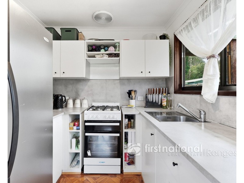 10 Caroline Avenue, Cockatoo VIC 3781