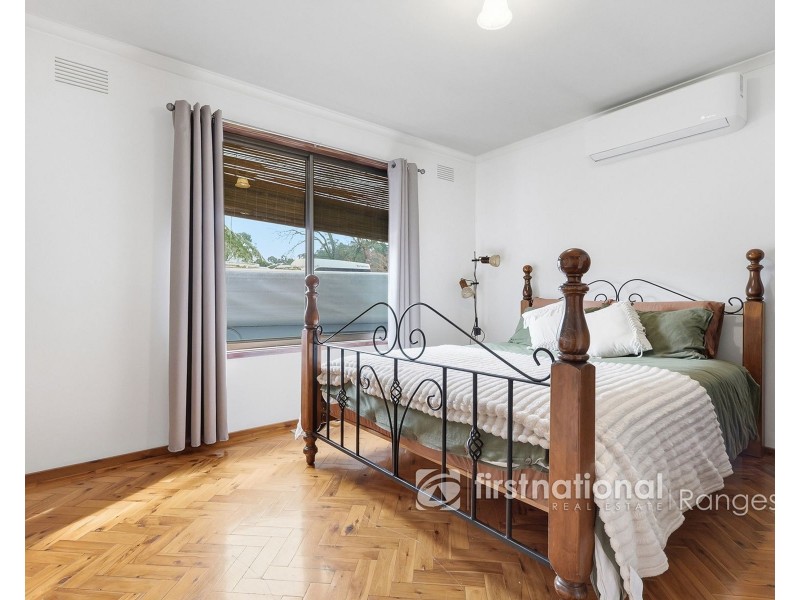 10 Caroline Avenue, Cockatoo VIC 3781