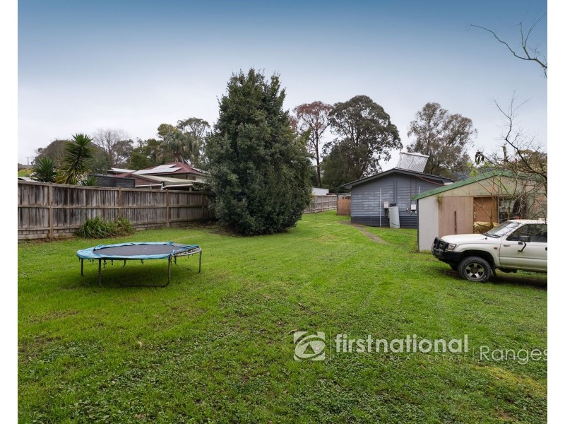 10 Caroline Avenue, Cockatoo VIC 3781