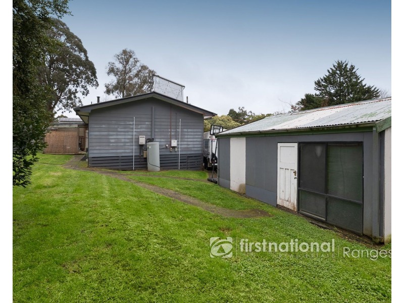 10 Caroline Avenue, Cockatoo VIC 3781
