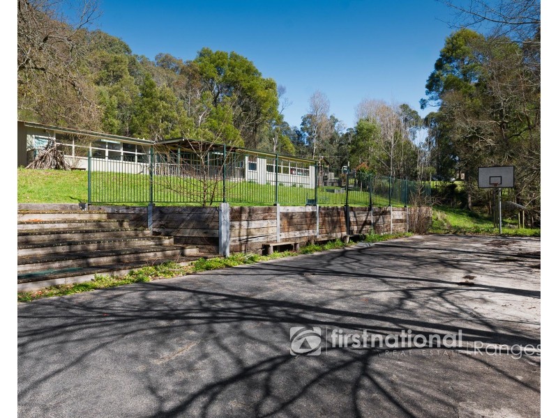 6 Rainy Hill Road, Cockatoo VIC 3781