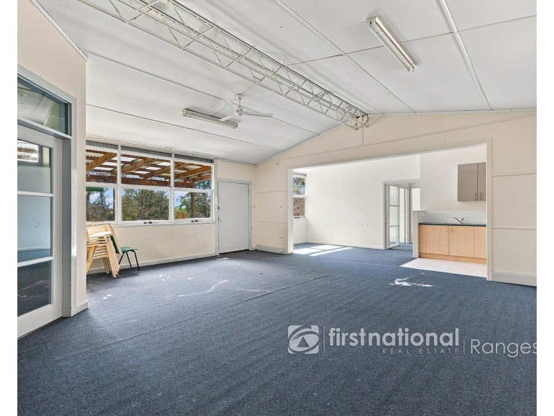 6 Rainy Hill Road, Cockatoo VIC 3781