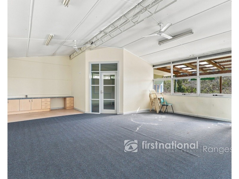 6 Rainy Hill Road, Cockatoo VIC 3781