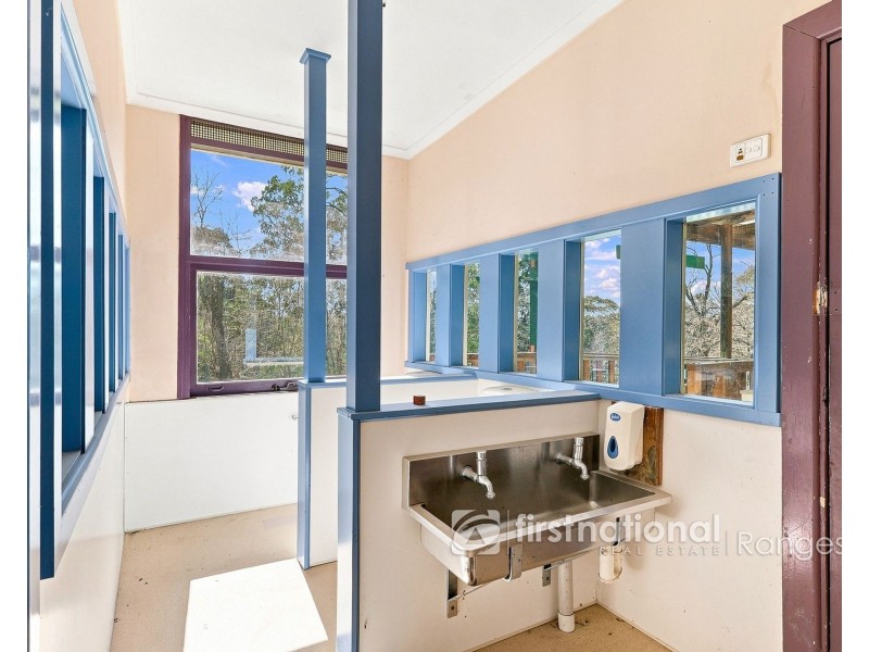 6 Rainy Hill Road, Cockatoo VIC 3781