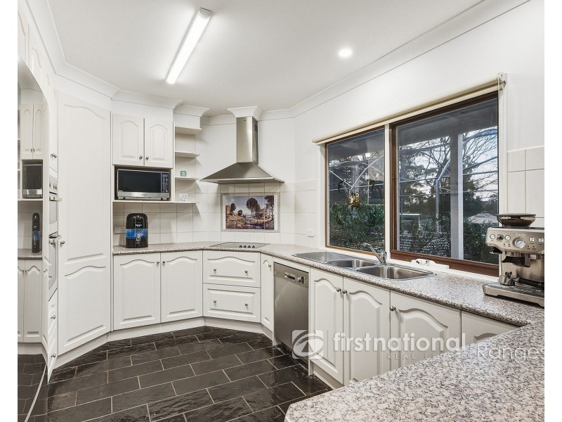 31 Bailey Road, Cockatoo VIC 3781