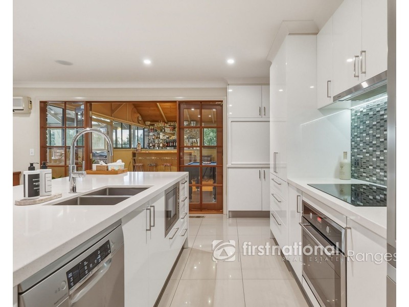 5 Woodlands Avenue, Clematis VIC 3782
