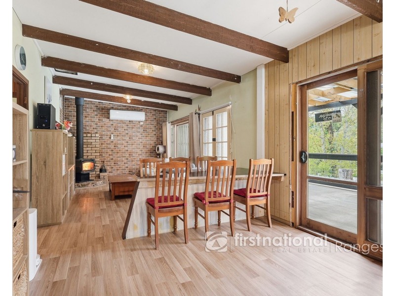 16 Alexander Road, Cockatoo VIC 3781
