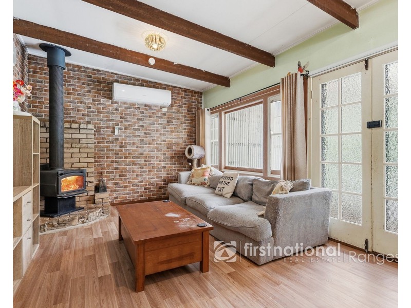 16 Alexander Road, Cockatoo VIC 3781