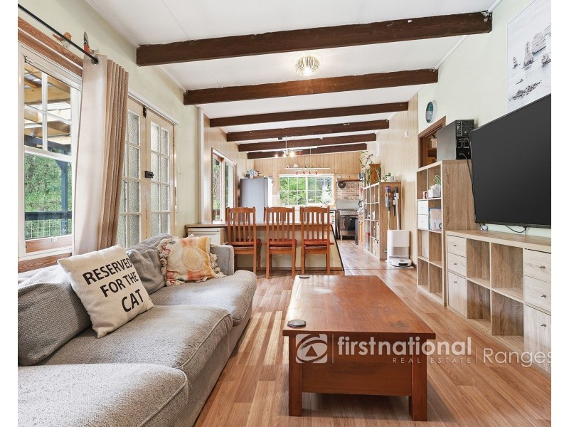 16 Alexander Road, Cockatoo VIC 3781
