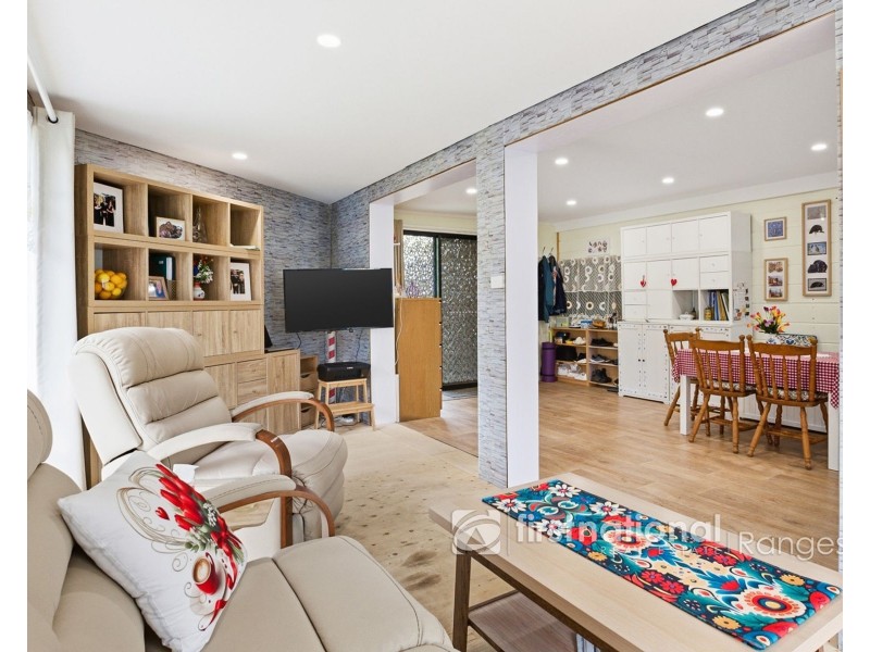 16 Alexander Road, Cockatoo VIC 3781