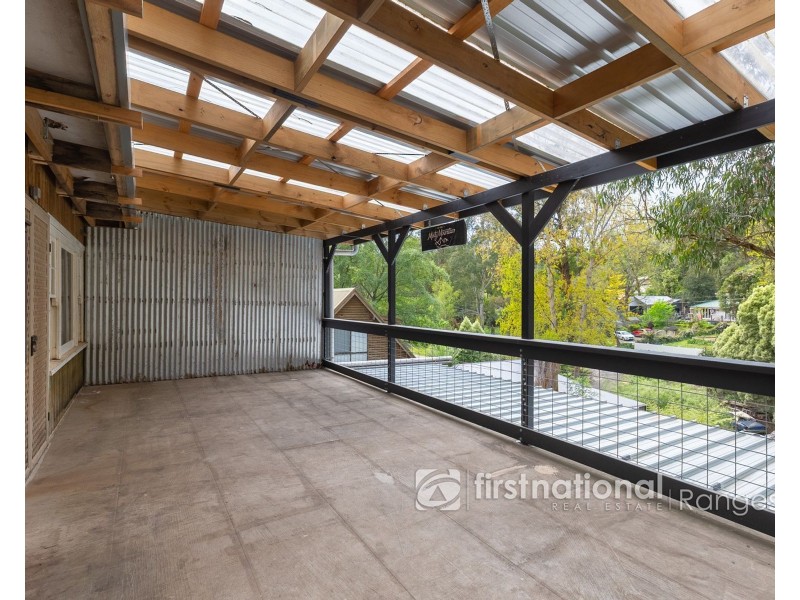 16 Alexander Road, Cockatoo VIC 3781