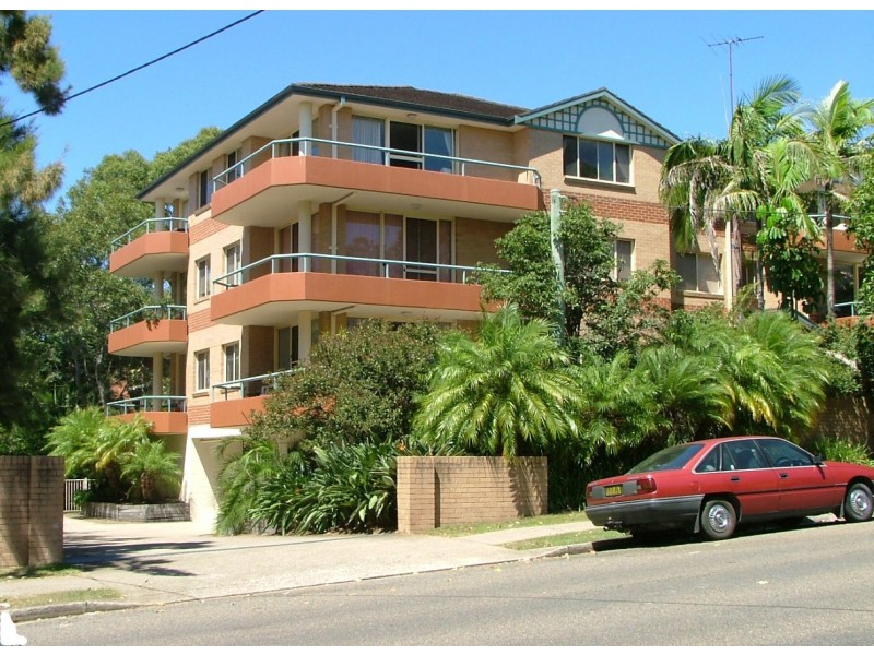 1/1 Avon Road, Dee Why NSW 2099