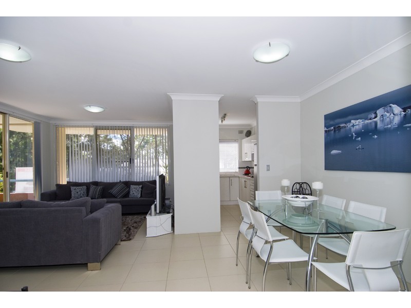 1/1 Avon Road, Dee Why NSW 2099