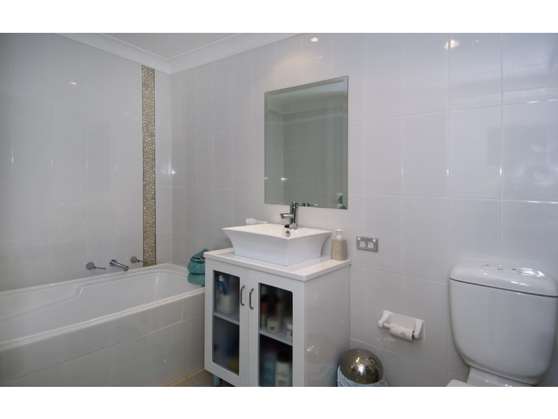 1/1 Avon Road, Dee Why NSW 2099