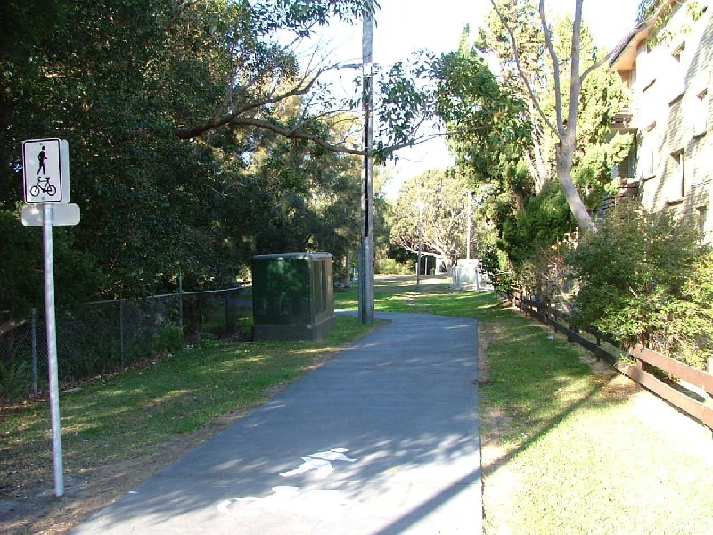 1/18 Hawkesbury Avenue,  , Dee Why NSW 2099