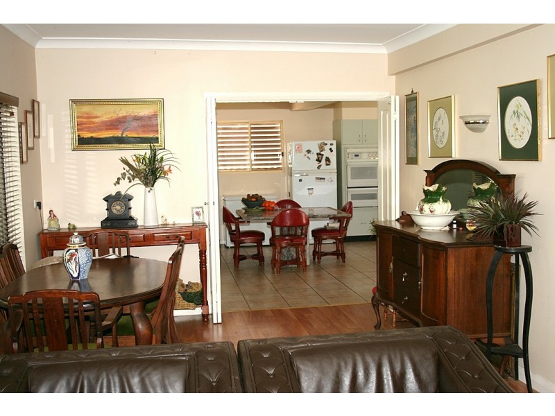 42 Albatross Ave, Hawks Nest NSW 2324