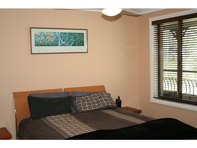 42 Albatross Ave, Hawks Nest NSW 2324
