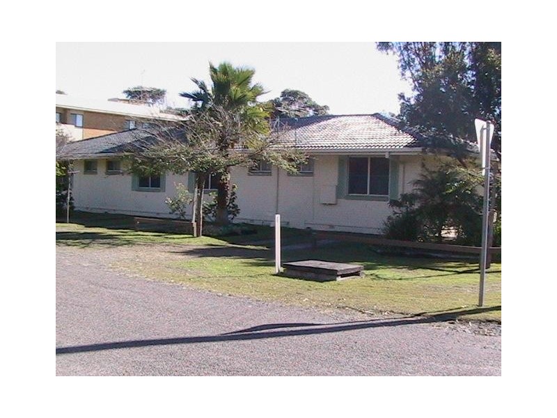 3 / 23 Cnr Bennett & Mireen Streets, Hawks Nest NSW 2324