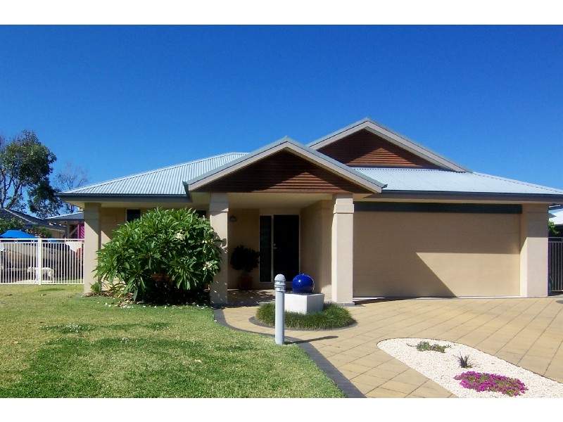 19 Dunshea Avenue, Tea Gardens NSW 2324