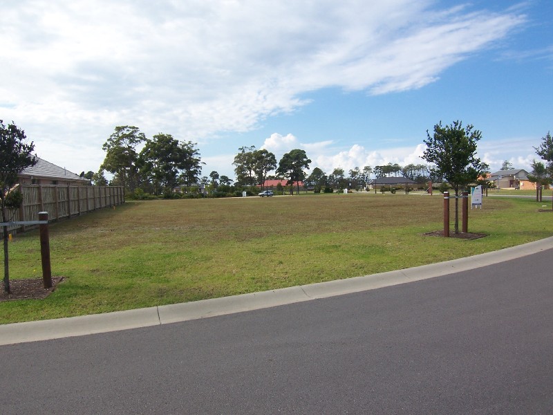 6  Leeward Cct, Tea Gardens NSW 2324