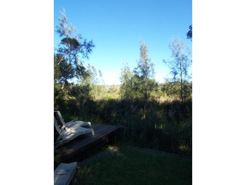 35 Albatross Ave, Hawks Nest NSW 2324